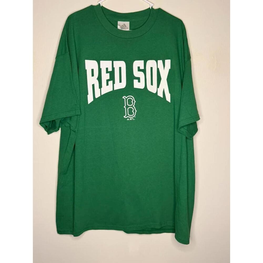 NWT Boston Red Soxs Tshirt